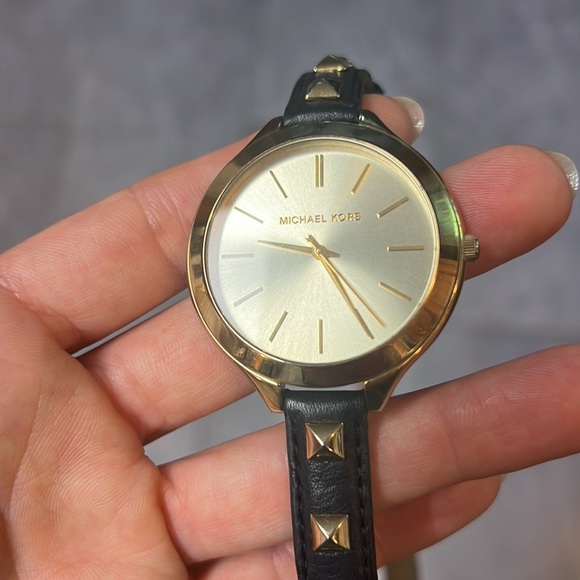 Perfect condition Michael Kors wrap watch - Picture 6 of 6